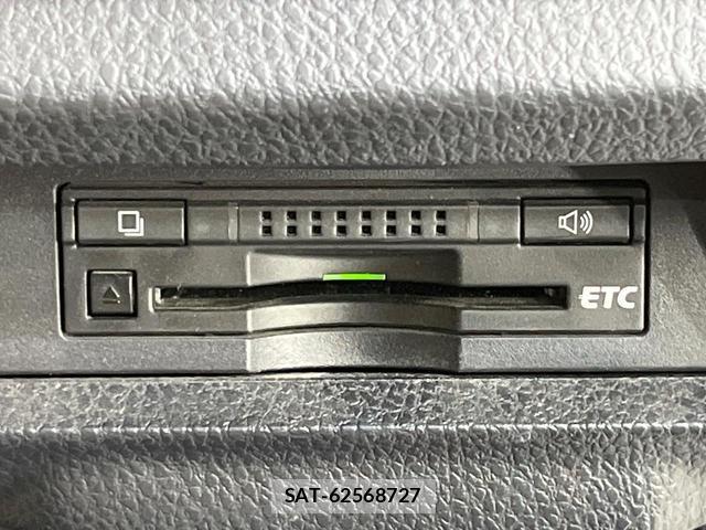 Toyota NOAH 2014-09 8072100-4