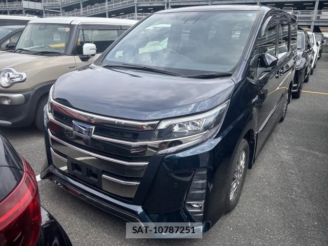 Toyota NOAH 2018-05 8072123-0