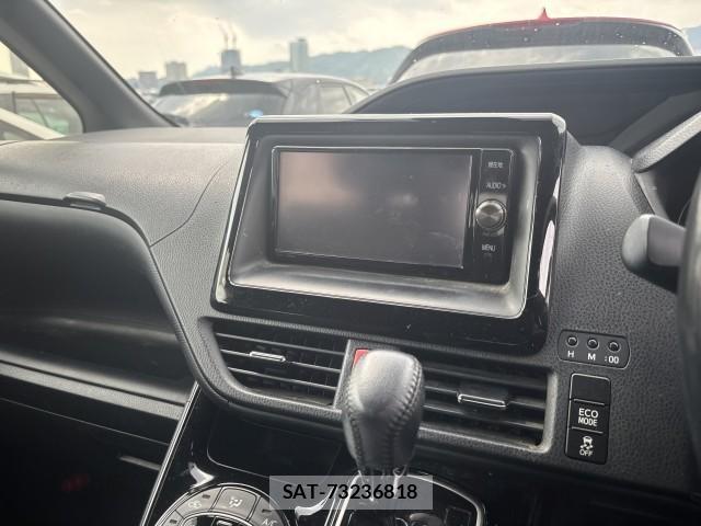 Toyota NOAH 2017-08 8072140-8