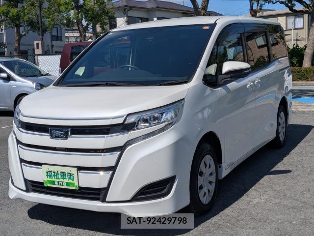 Toyota NOAH 2021-04 8072212-12