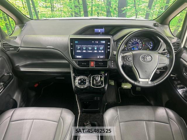 Toyota NOAH 2017-12 8072390-1