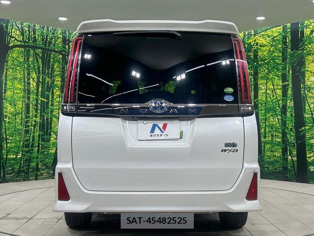 Toyota NOAH 2017-12 8072390-15