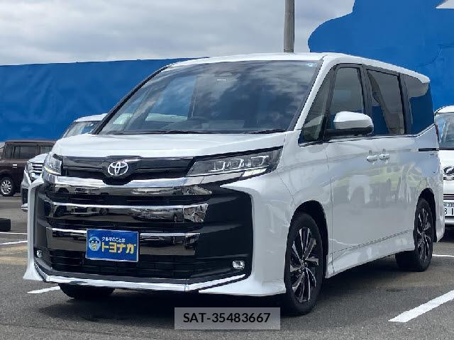 Toyota NOAH 2026-05 8072518-0