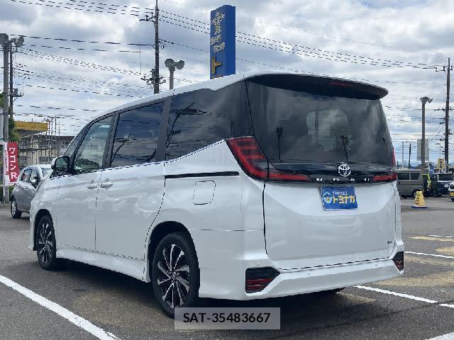 Toyota NOAH 2026-05 8072518-5
