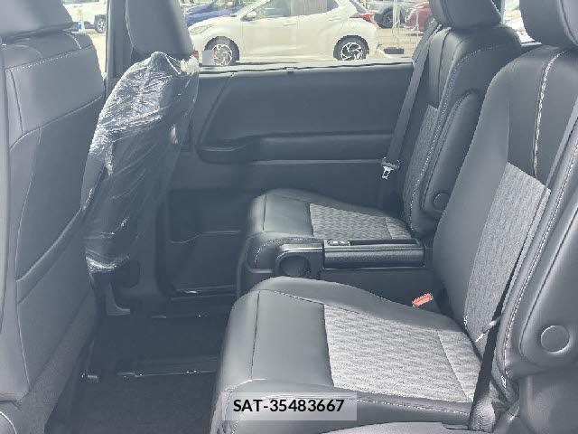 Toyota NOAH 2026-05 8072518-7