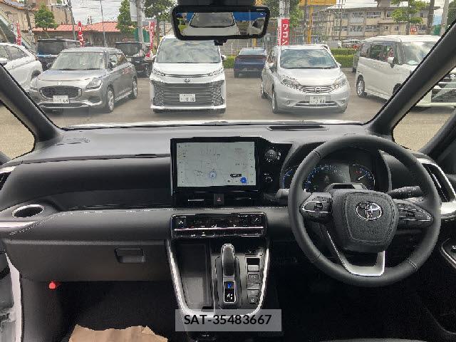 Toyota NOAH 2026-05 8072518-8