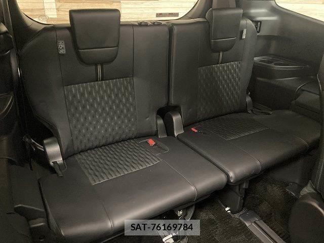 Toyota NOAH 2023-09 8072600-12