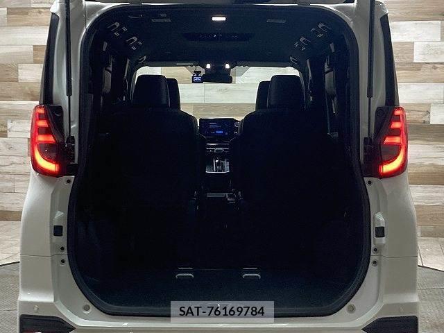 Toyota NOAH 2023-09 8072600-13