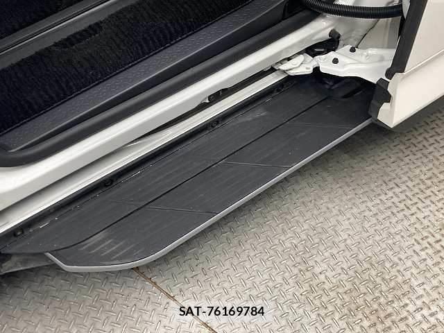 Toyota NOAH 2023-09 8072600-7