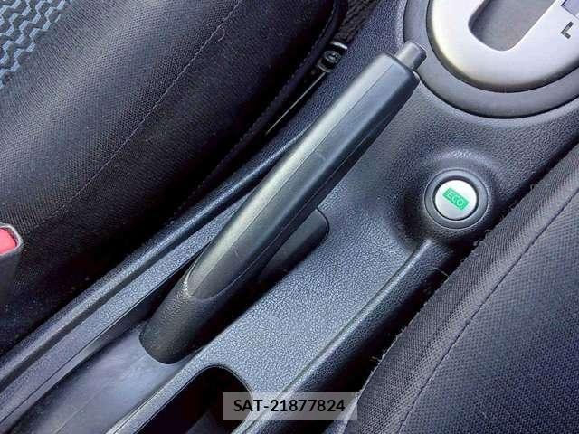 Nissan NOTE 2014-04 8070990-16