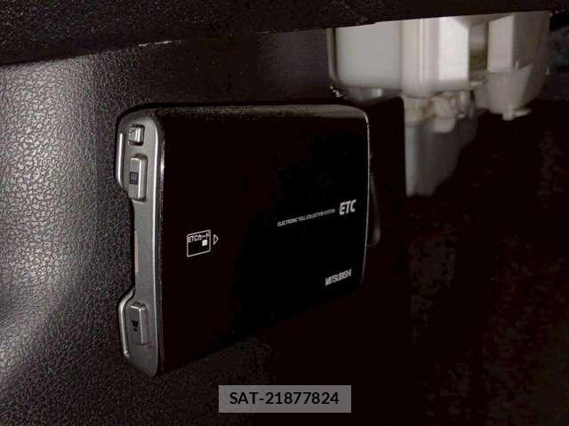 Nissan NOTE 2014-04 8070990-17
