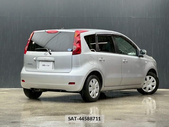Nissan NOTE 2012-06 8072155-1