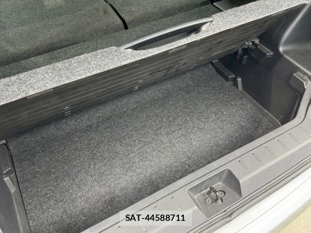 Nissan NOTE 2012-06 8072155-10
