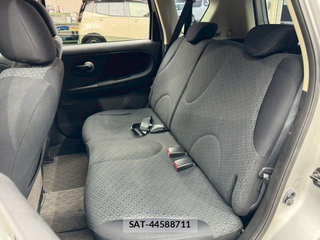 Nissan NOTE 2012-06 8072155-16