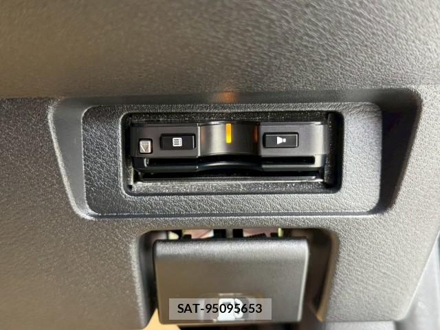 Nissan NOTE 2021-06 8072156-8