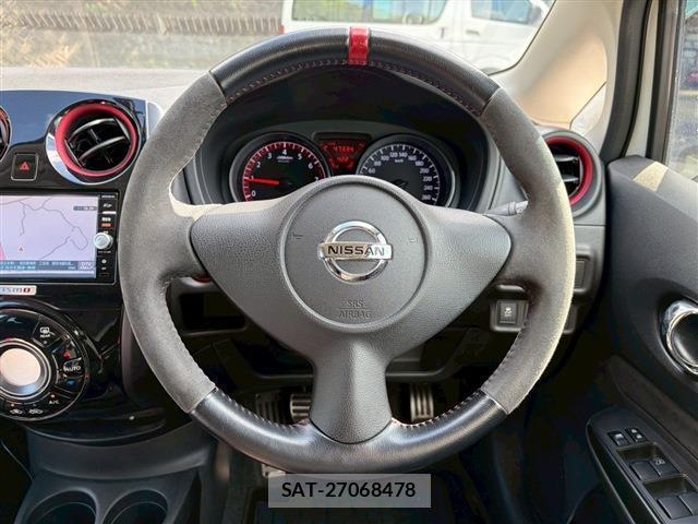 Nissan NOTE 2015-09 8072163-17