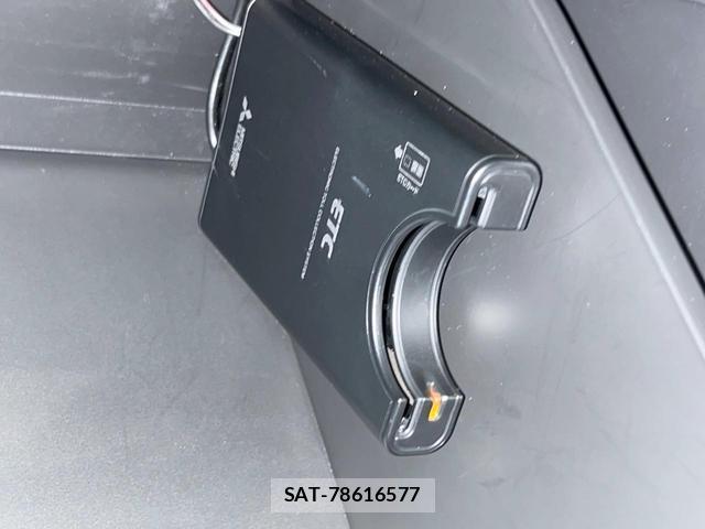 Nissan NOTE 2021-06 8072337-6