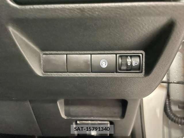 Nissan NOTE 2021-05 8072426-6