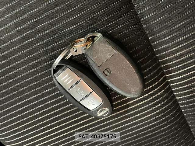Nissan NOTE 2021-05 8072427-6