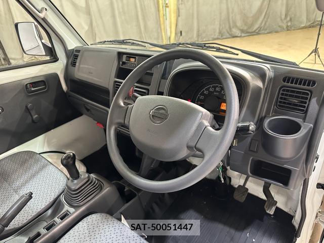 Nissan CLIPPER TRUCK 2020-05 8072386-3