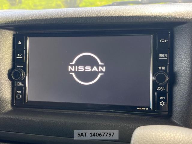 Nissan NV350 Caravan 2021 8071175-4
