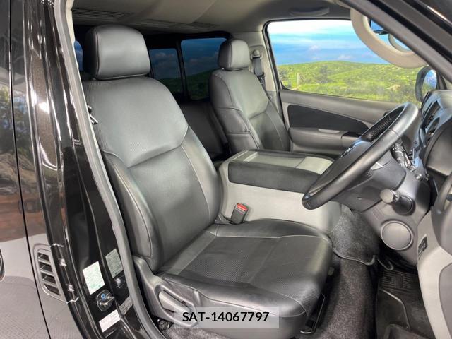 Nissan NV350 Caravan 2021 8071175-8