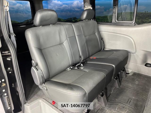 Nissan NV350 Caravan 2021 8071175-9