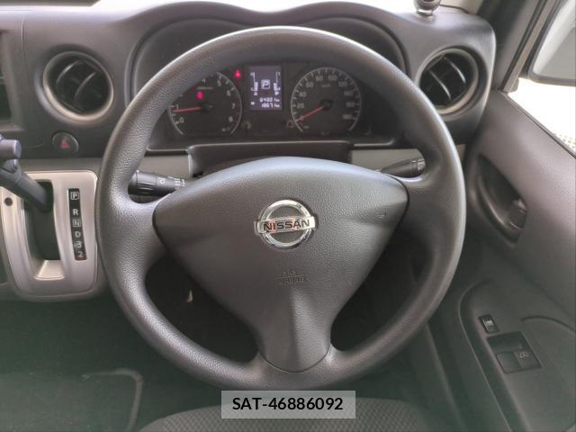 Nissan NV350 Caravan 2017-05 8072000-17