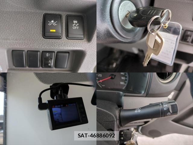 Nissan NV350 Caravan 2017-05 8072000-18