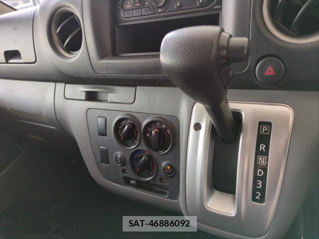 Nissan NV350 Caravan 2017-05 8072000-19