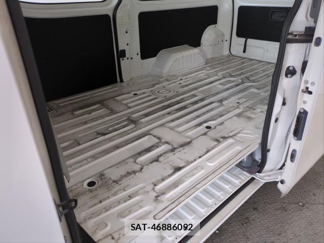 Nissan NV350 Caravan 2017-05 8072000-6