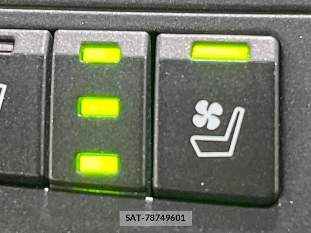 Lexus NX 2016-07 8071492-5