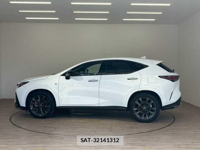 Lexus NX 2023-07 8072610-15
