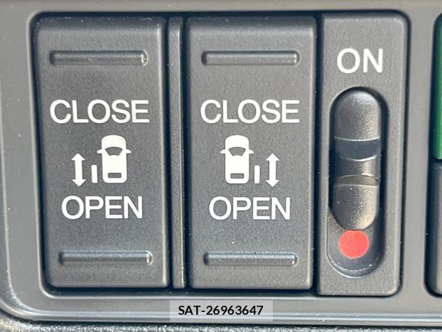 Honda ODYSSEY 2017-11 8071591-6