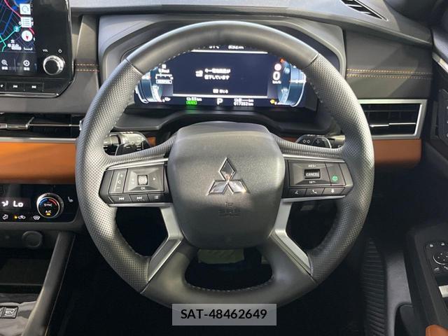 Mitsubishi OUTLANDER PHEV 2022-07 8071176-12