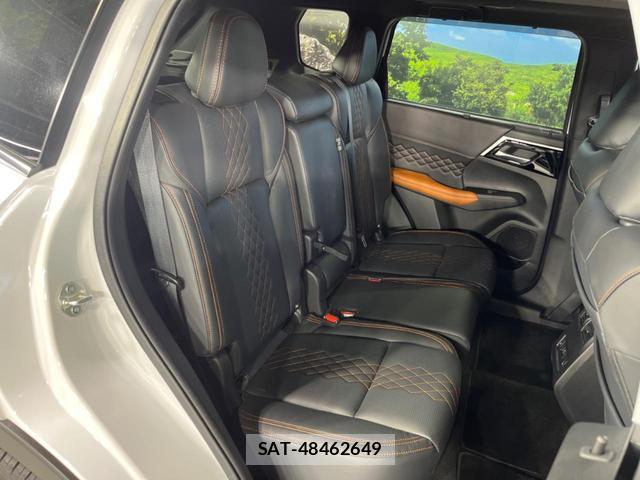 Mitsubishi OUTLANDER PHEV 2022-07 8071176-9
