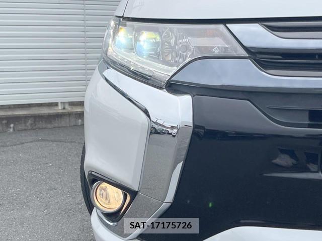 Mitsubishi OUTLANDER PHEV 2015-08 8071589-12