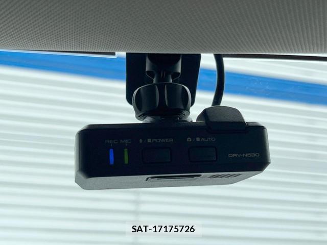 Mitsubishi OUTLANDER PHEV 2015-08 8071589-6