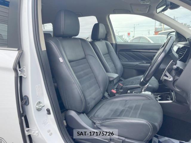 Mitsubishi OUTLANDER PHEV 2015-08 8071589-7