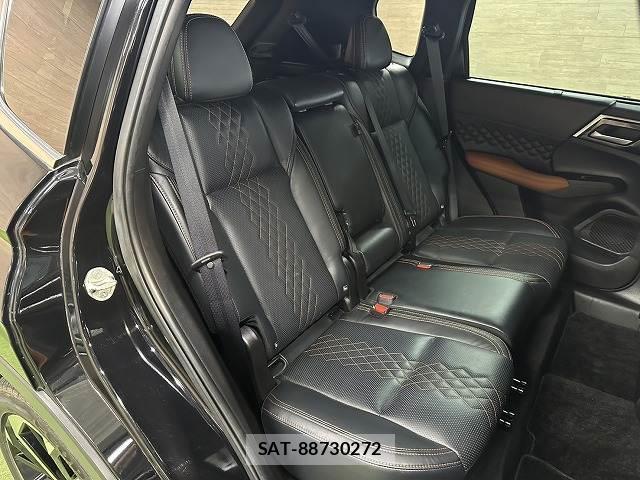 Mitsubishi OUTLANDER PHEV 2022-05 8072309-9