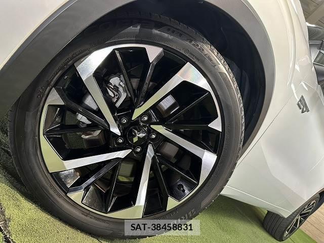 Mitsubishi OUTLANDER PHEV 2022-02 8072310-11