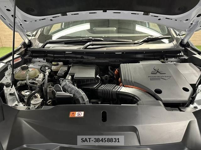 Mitsubishi OUTLANDER PHEV 2022-02 8072310-12