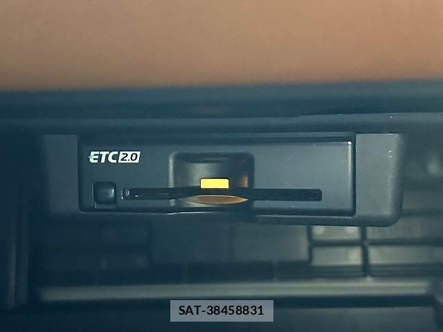 Mitsubishi OUTLANDER PHEV 2022-02 8072310-14