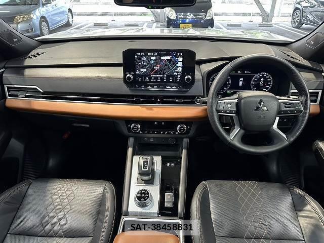 Mitsubishi OUTLANDER PHEV 2022-02 8072310-2
