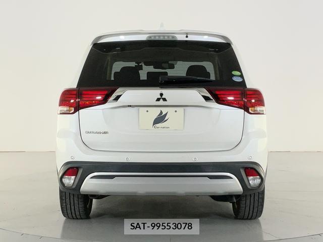 Mitsubishi OUTLANDER 2018-10 8072254-1