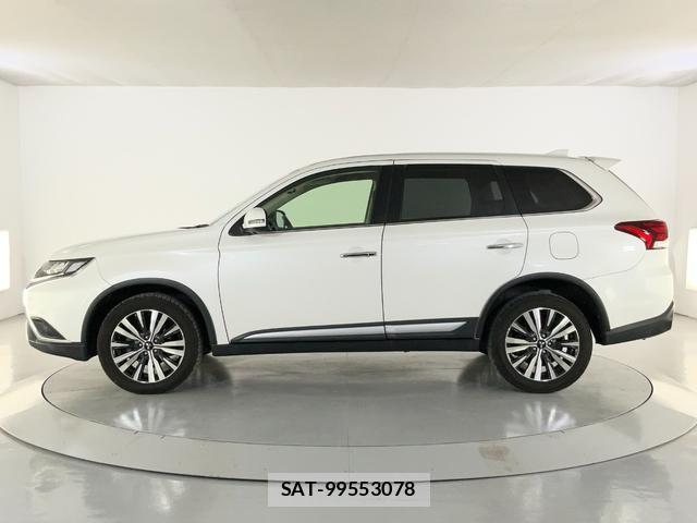 Mitsubishi OUTLANDER 2018-10 8072254-3