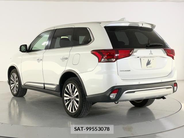 Mitsubishi OUTLANDER 2018-10 8072254-4