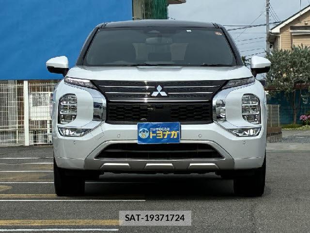Mitsubishi OUTLANDER 2023-05 8072507-1
