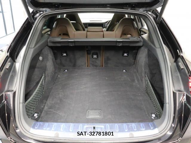 Porsche PANAMERA 2018-01 8071696-7