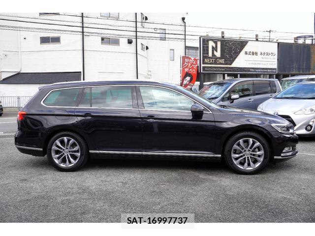 VolksWagen PASSAT VARIANT 2016-08 8071892-4